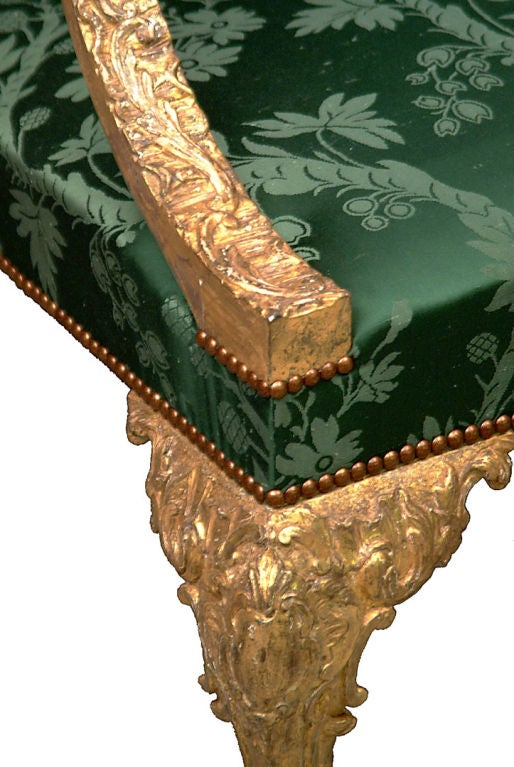 George II carved giltwood Gainsborough chair. In Excellent Condition In New York, NY