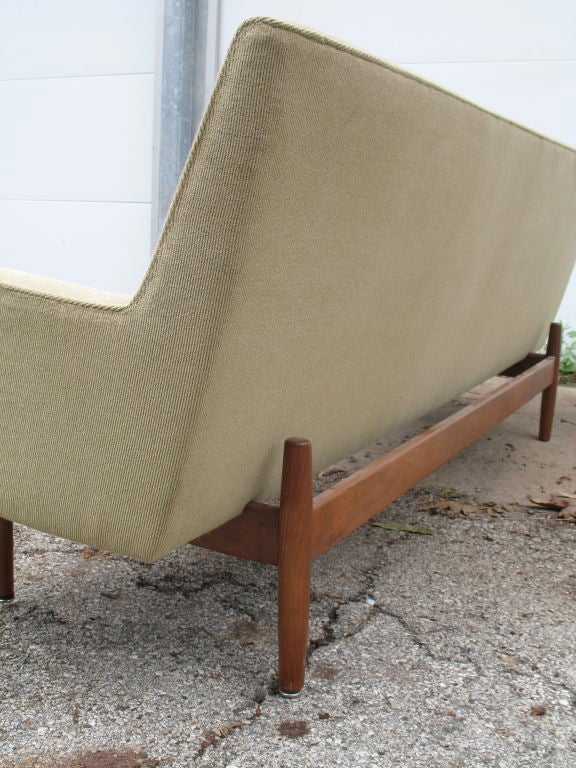 Mid-20th Century Sofa designed by Jens Risom