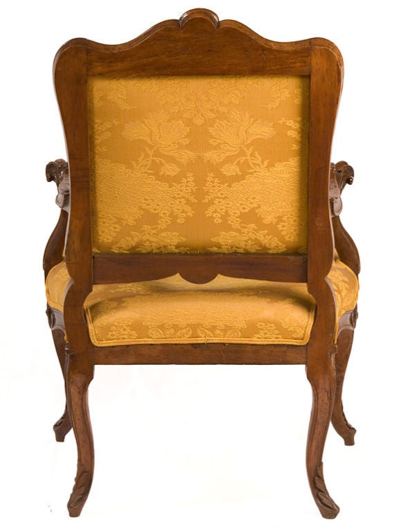 Italian Rococo Open Armchair In Excellent Condition In Norwalk, CT