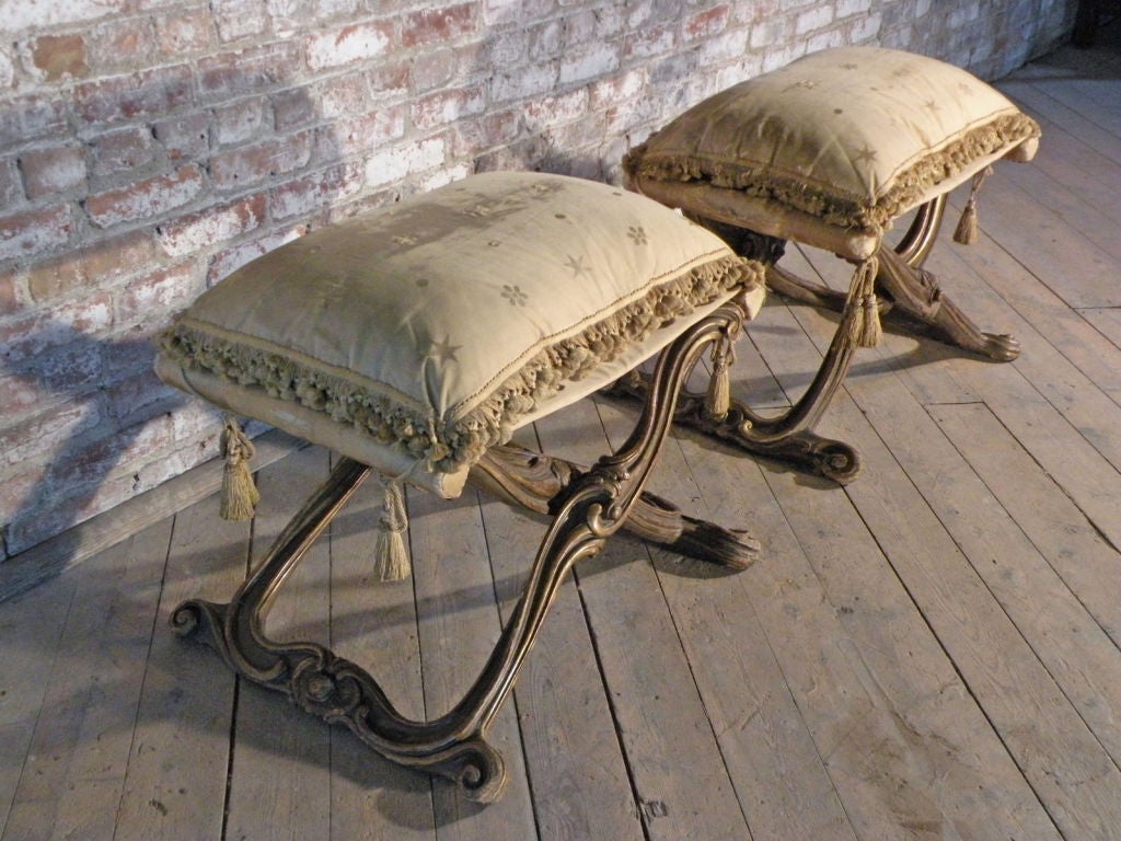 Walnut Pair of Italian Early 19th Century Rococo Style Gilt Pliants or Stools For Sale
