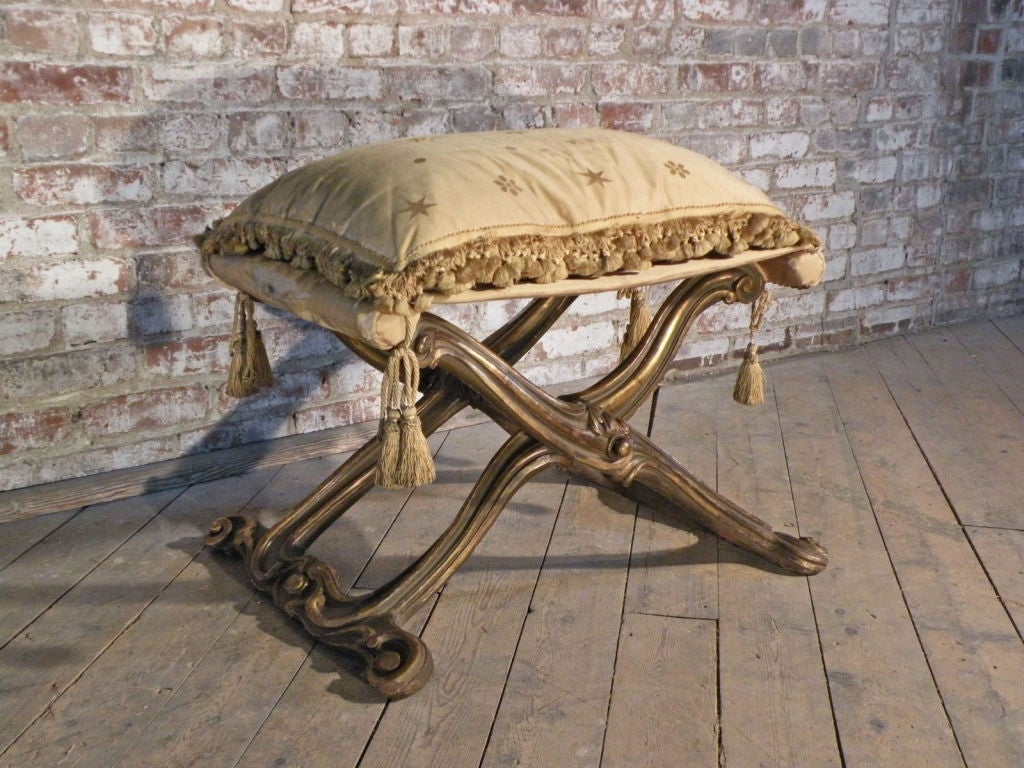 Pair of Italian Early 19th Century Rococo Style Gilt Pliants or Stools For Sale 1