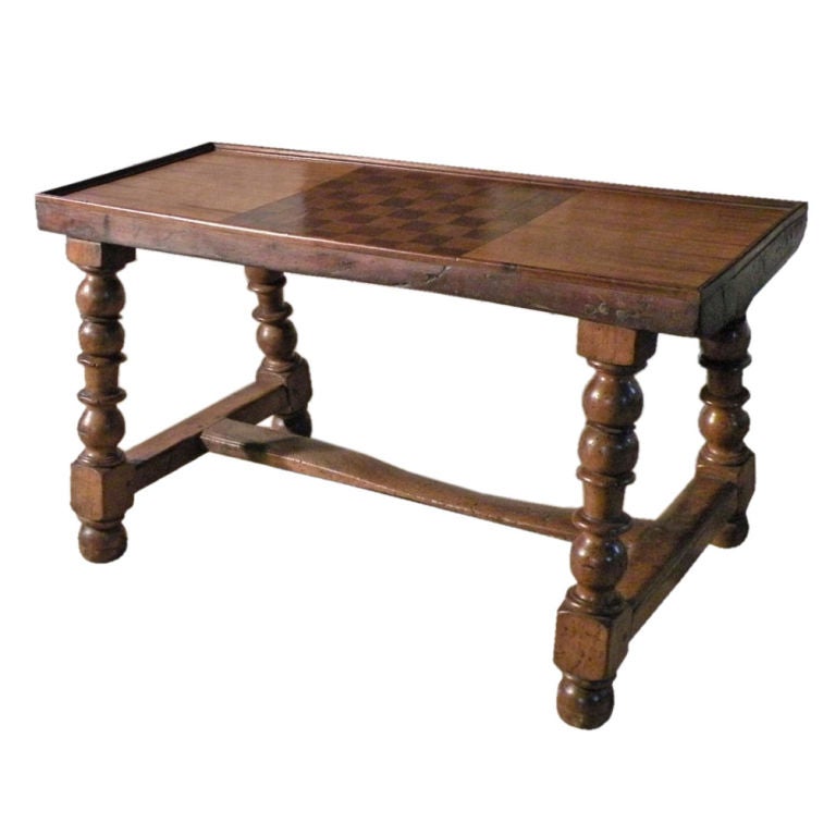 Table basse ou table de jeu baroque française du début du XVIIIe siècle