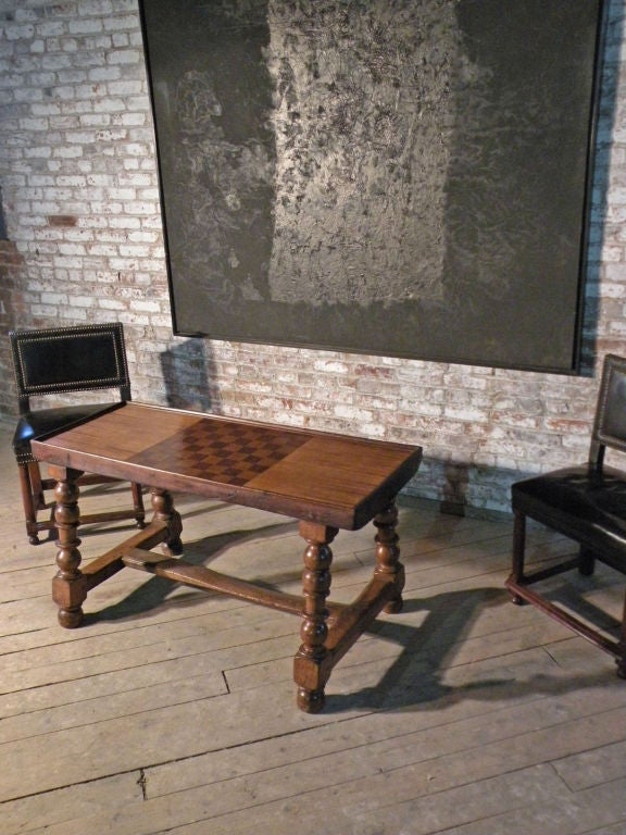Table basse ou table de jeu baroque française du début du XVIIIe siècle Bon état - En vente à Troy, NY