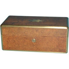 Thuya wood box lined with velvet