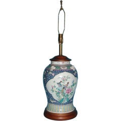 Vintage Chinese porcelain lamp