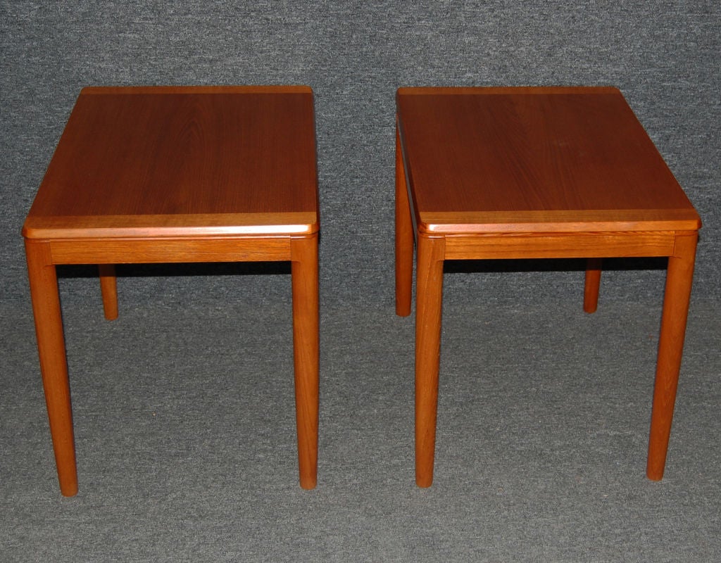 Pair of rectangular teak end tables.<br />
<br />
Can be disassembled for safe delivery via UPS.<br />
<br />
Please contact us with any questions!