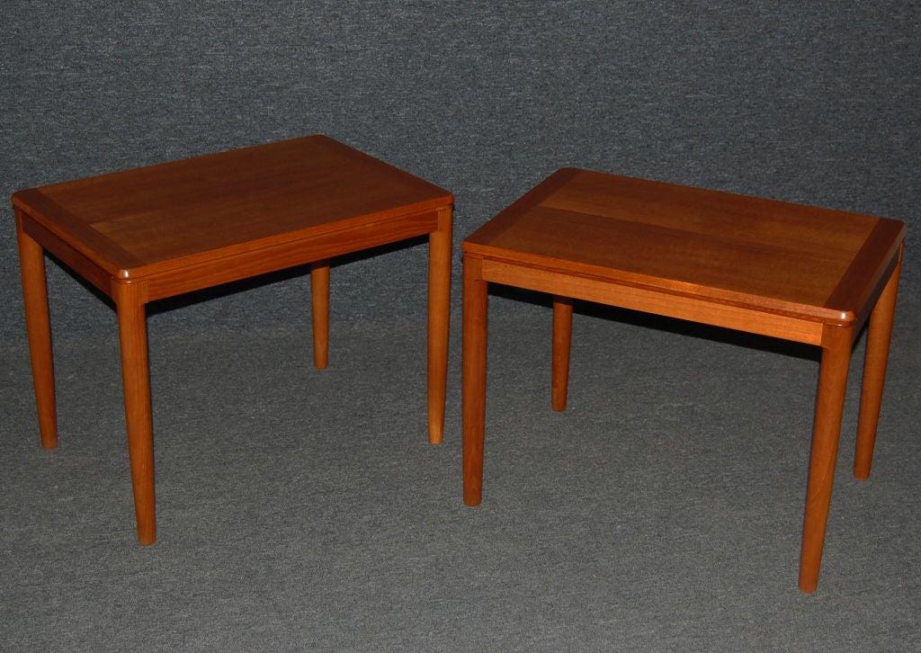 20th Century Pair of Swedish Modern Teak End Tables For Sale