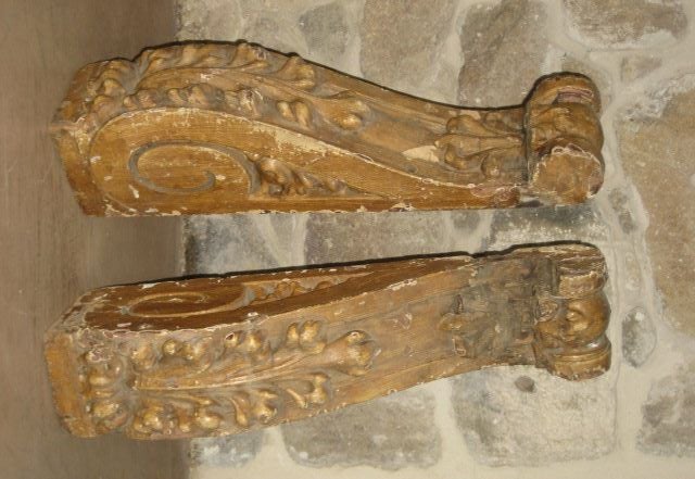 Pair of vintage gilt corbels with beautiful carved detailing.

