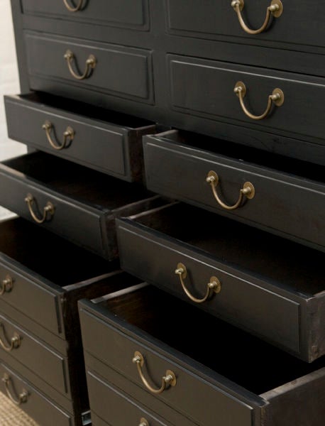 Chinese Black Ebonized Lacquer Chest In Excellent Condition In New York, NY