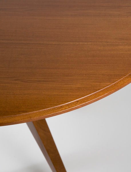 Italian Mid-Century Modern Round Dining Table