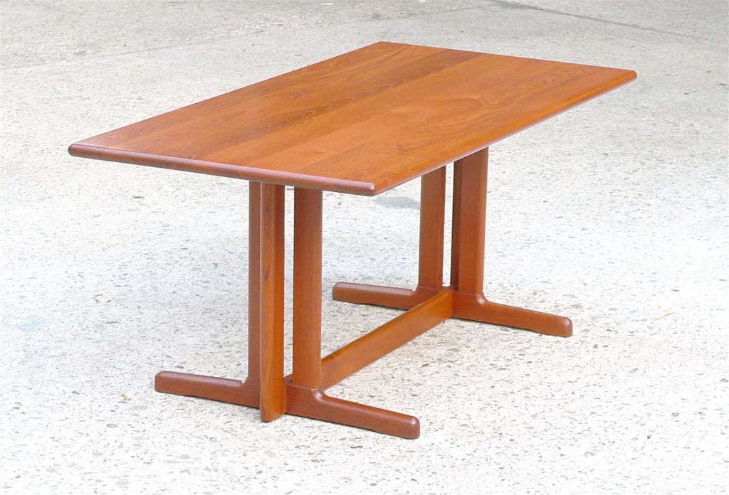 Mid-Century Modern Borge Mogensen Side Table For Sale