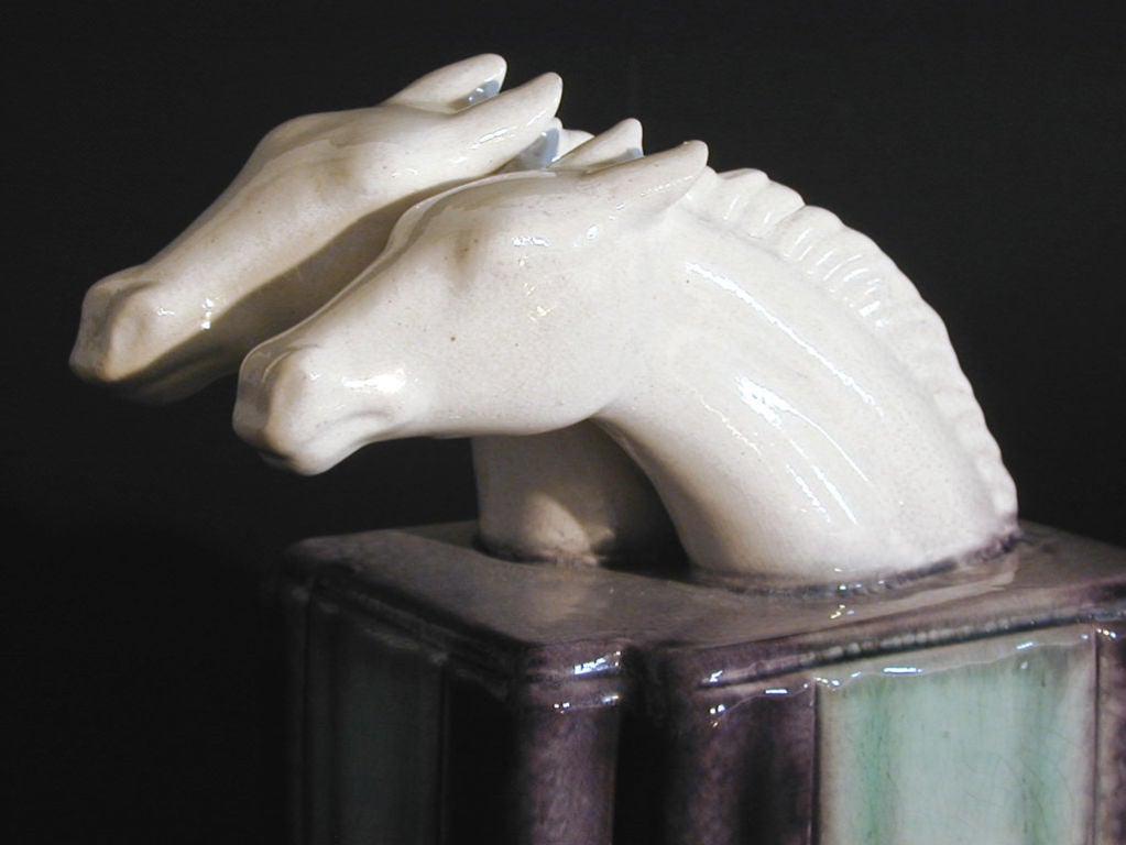 Têtes de chevaux Art déco par Goldscheider-Everlast Excellent état - En vente à Philadelphia, PA