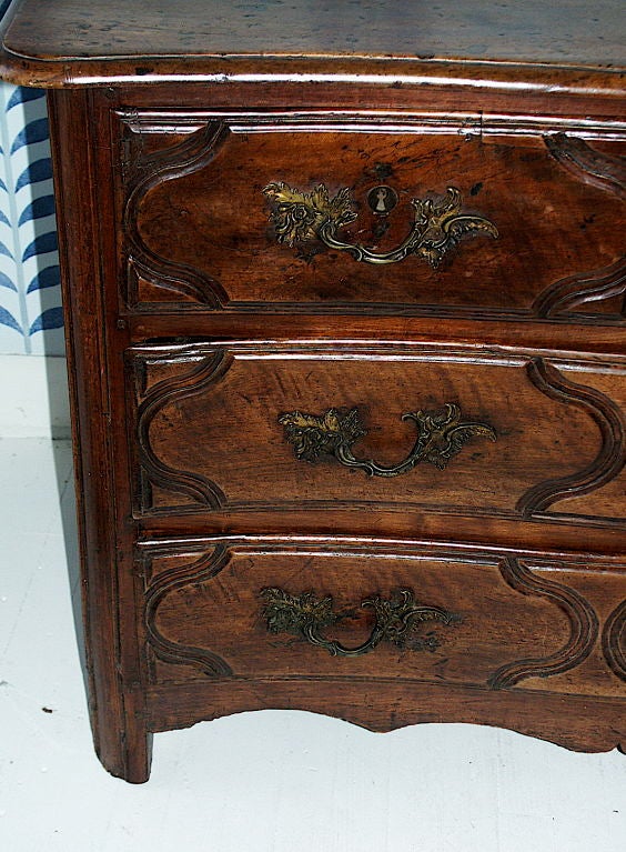 Louis XV Jean-Baptiste Simoneaux Commode In Good Condition For Sale In Woodbury, CT