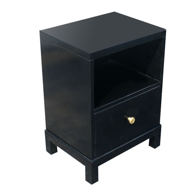 T.H. Robbsjohn-Gibbings For Widdicomb Black Lacquer  Nightstands In Excellent Condition In Pasadena, TX