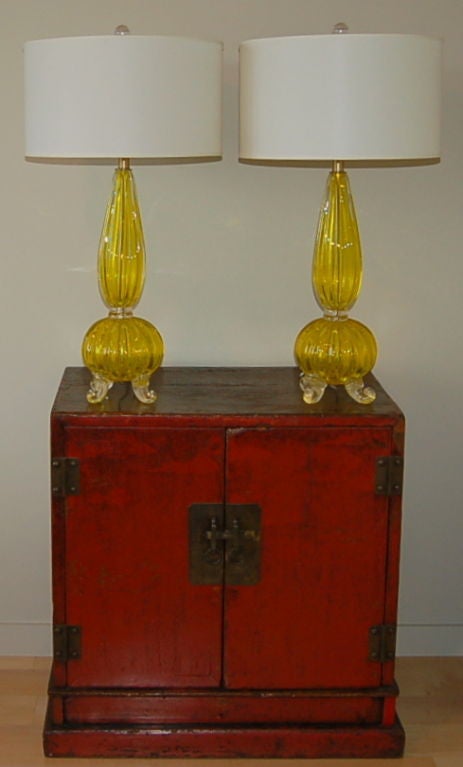 20th Century Archimedes Seguso - Yellow Opaline Footed Murano Lamps