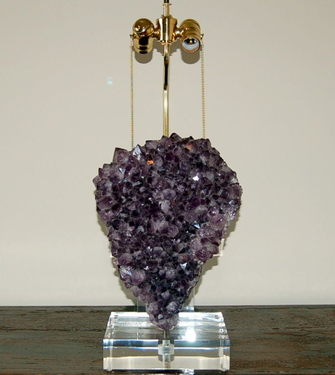 Organic Modern Purple Heart Shaped Amethyst Table Lamp For Sale