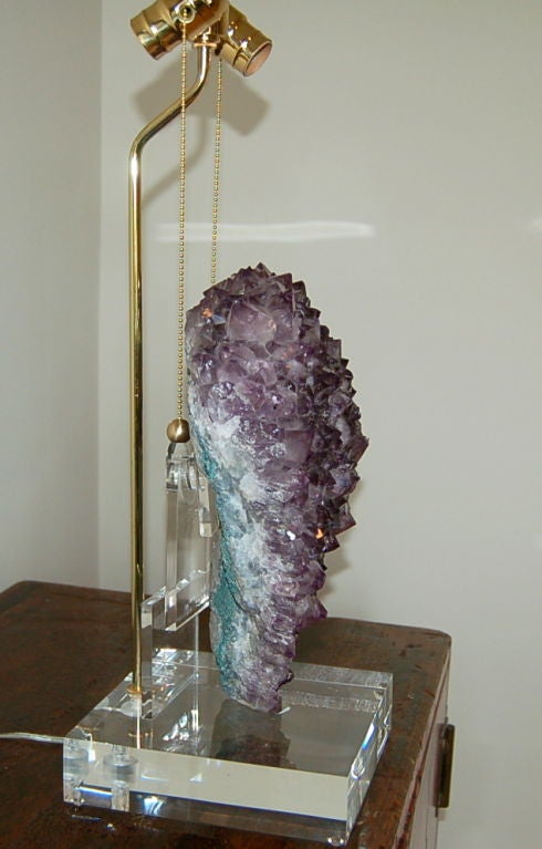 Purple Heart Shaped Amethyst Table Lamp For Sale 1