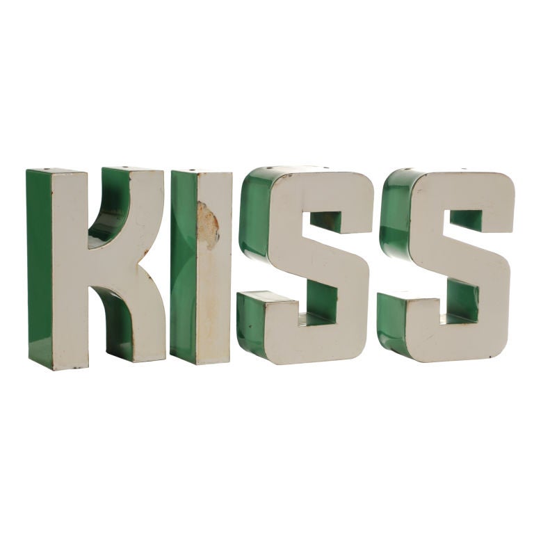 KISS Porcelain Letters