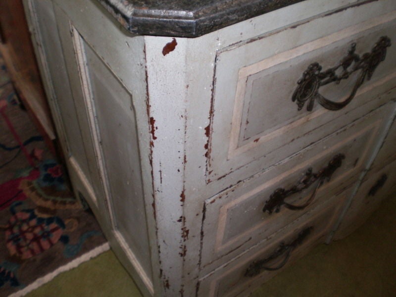 Francese Grande commode francese Luigi XV del XVIII secolo in vendita