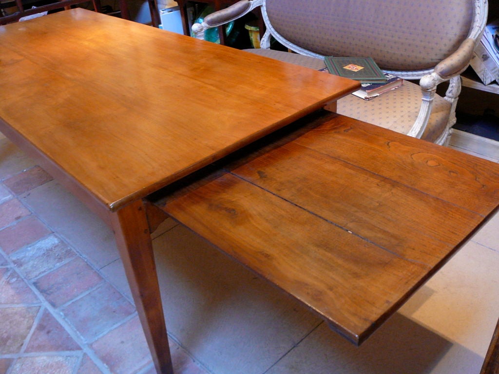 French Provincial Farmhouse Dining Table In Excellent Condition In Middleburg, VA