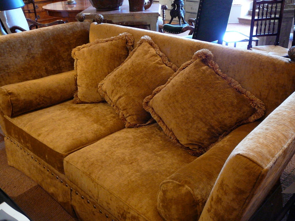 Contemporary Pair of Georgian Style Knole Settees.