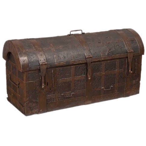 RARE FRENCH RENAISSANCE PERIOD LEATHER AND IRON DOME-TOP COFFER For Sale