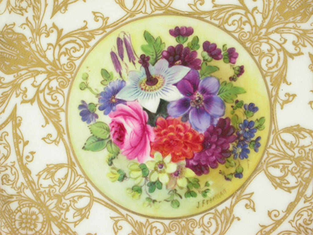 20th Century 12 Royal Worcester Porcelain Floral Service Plates