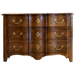 French early 18th century Walnut Commode