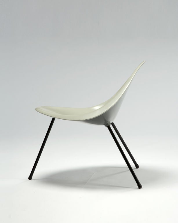 Danish Tripod chair designed by Poul Kjaerholm