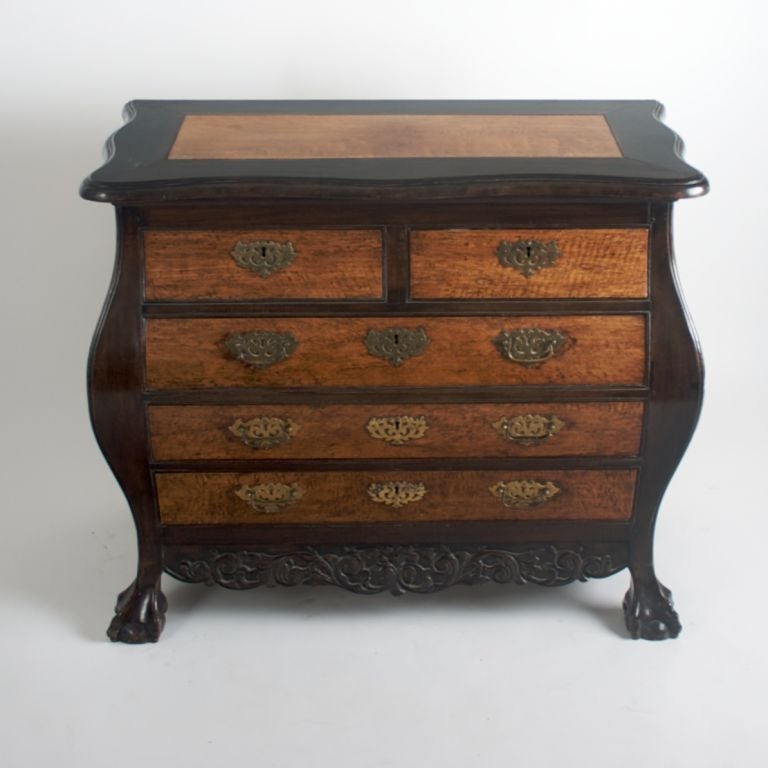 Colonial commode