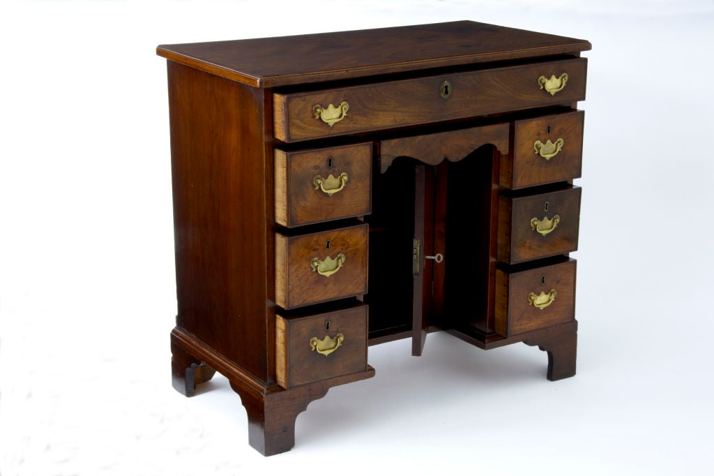 18th Century mahogany kneehole desk circa 1780