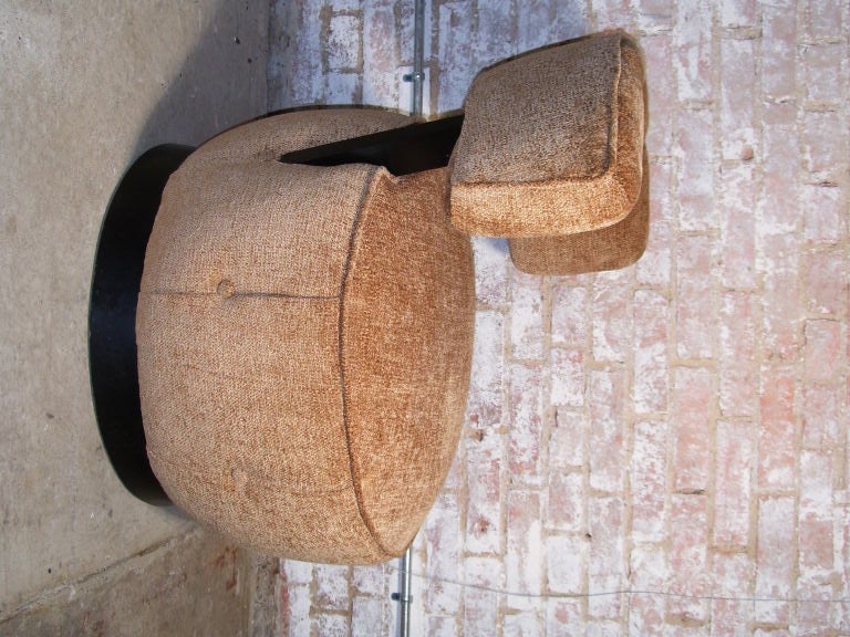 Pair of Barrel Chairs Designed by Gilbert Rohde for Kroehler In Excellent Condition In Dallas, TX