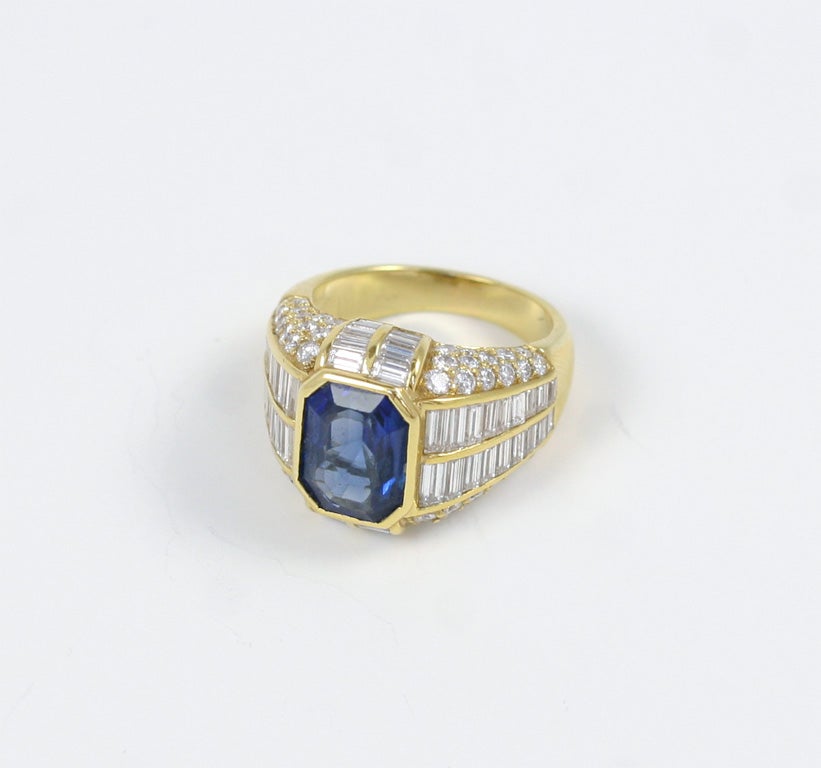 18K Yellow Gold Sapphire & Diamond Ring For Sale 6