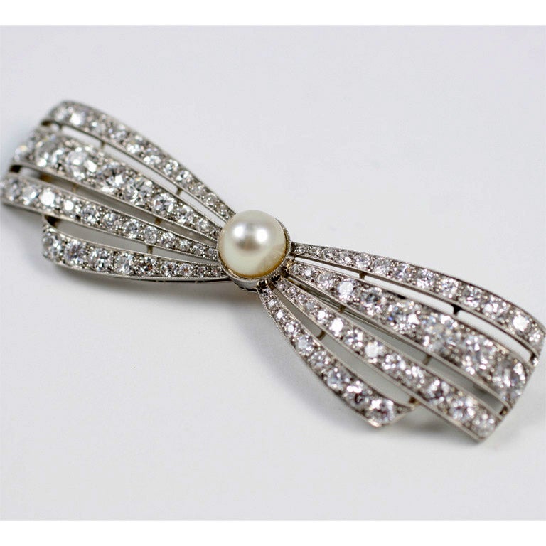 Art Deco Diamond Bow Pin by Boucheron Paris 1
