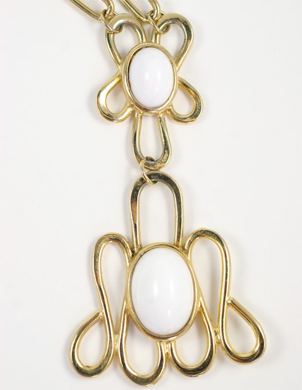 White Cabochon Pendant Necklace For Sale at 1stdibs