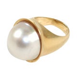 Ultra Modern Yellow Gold 
Mabe Pearl Ring