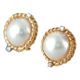 Classic18k Diamond and mobe Pearls Earrings