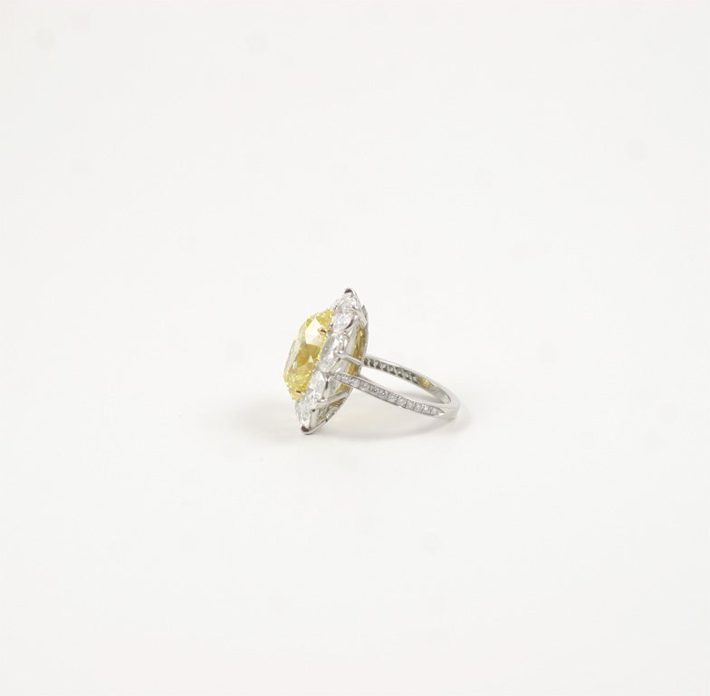 Fancy Vivid Marquise Yellow Diamond Ring For Sale 1