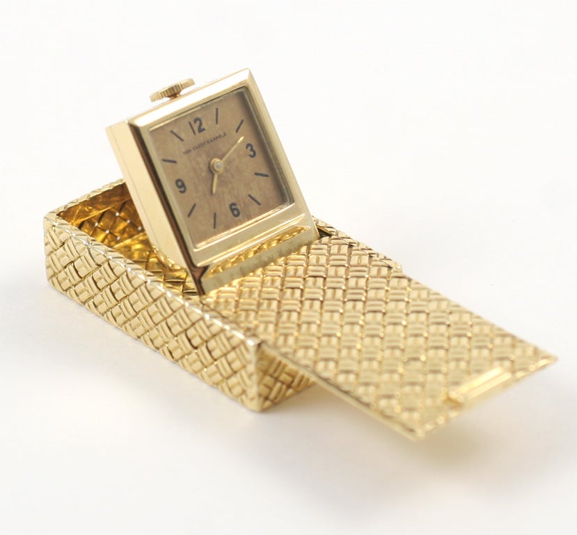 Van Cleef & Arpels, 18kt Yellow Gold Travel Watch