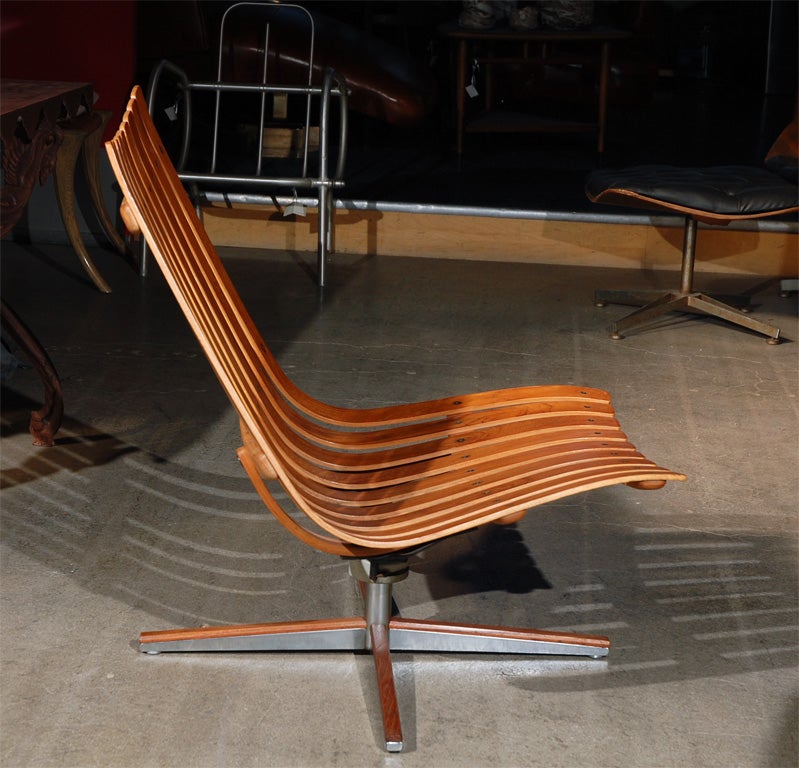 Mid-20th Century Hans Brattrud Pivot Lounge Chair for Hove For Sale