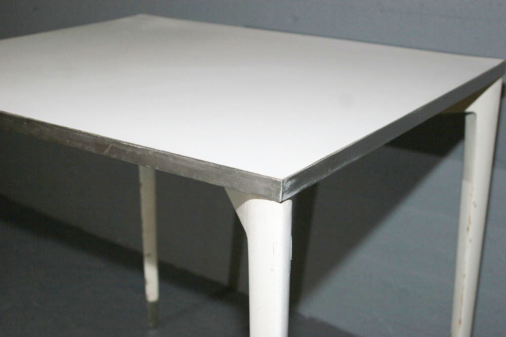 A dining table by Gio Ponti for Cassina from the Bijenkorf 1
