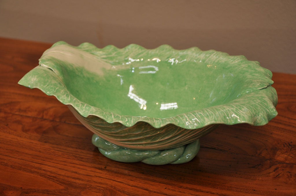 A gorgeous Dodie Thayer large Serving dish in the sought-after Cabbage Leaf pattern.  From her Palm Beach studio.  Vintage, with her 