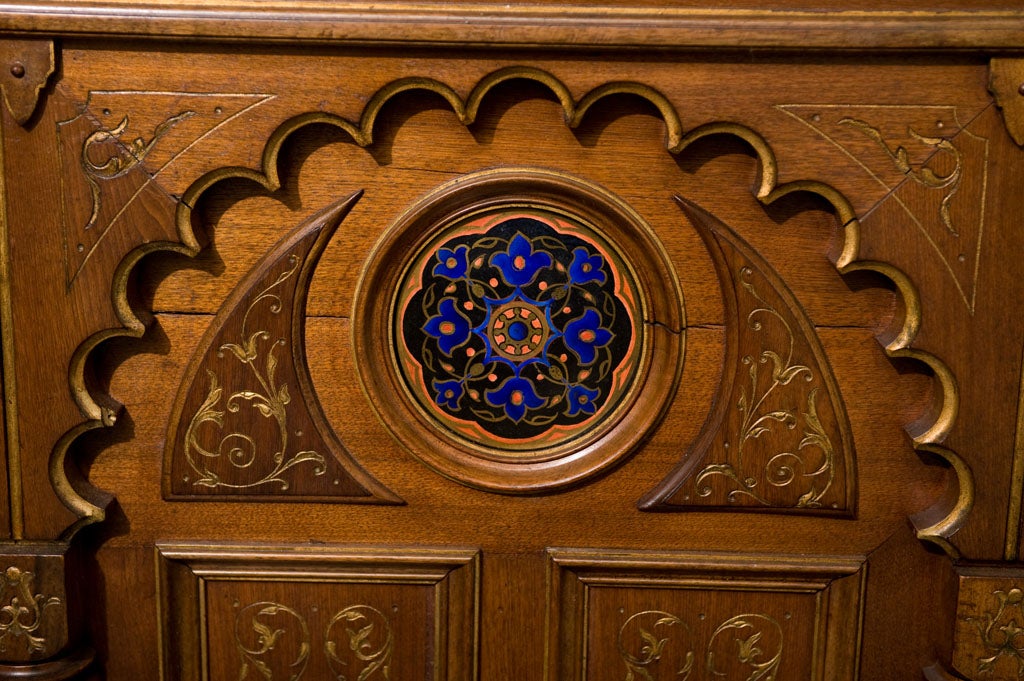 Walnut AESTHETIC MOUVEMENT MOORISH REVIVAL BEDROOM SUITE