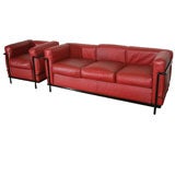 Cassina:: Le Corbusier LC2 Sofa & Chaise en cuir rouge:: c.70's