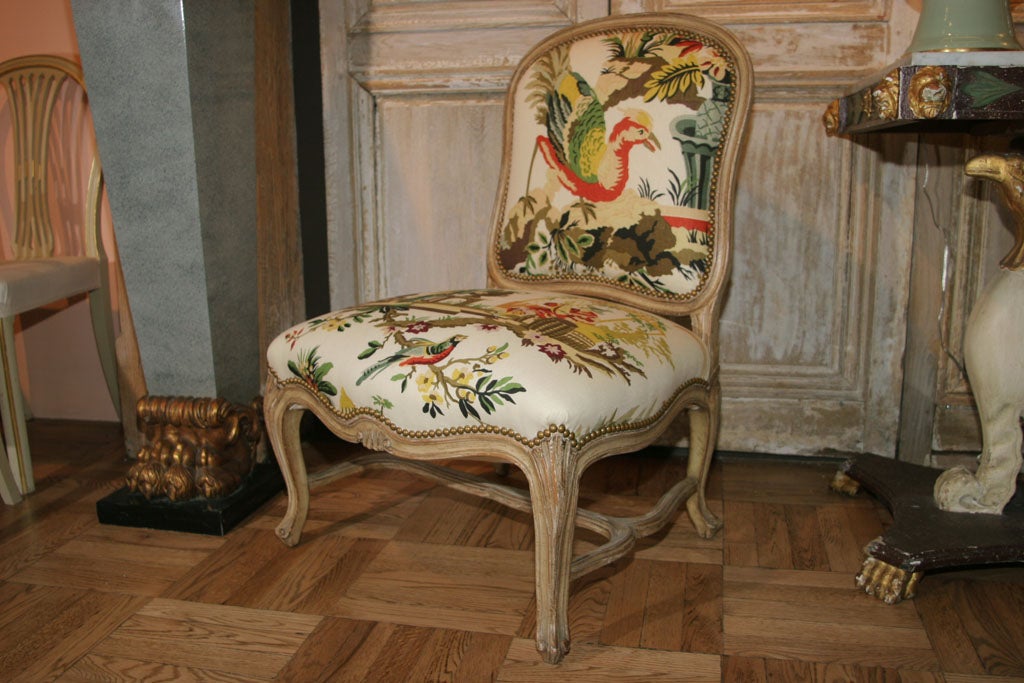20th Century A Provencial Louis XV Style Carved and Painted Chaise