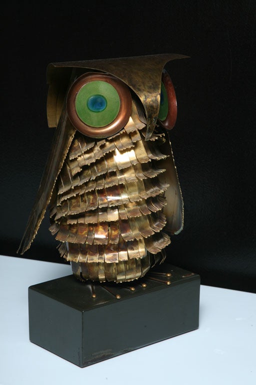 This signed and dated Curtis Jere brass Owl sculpture still charms us with those big blue and green enamelled peepers (and turning 40 in a year doesn't even make him blink... now, that's our kinda guy)!
