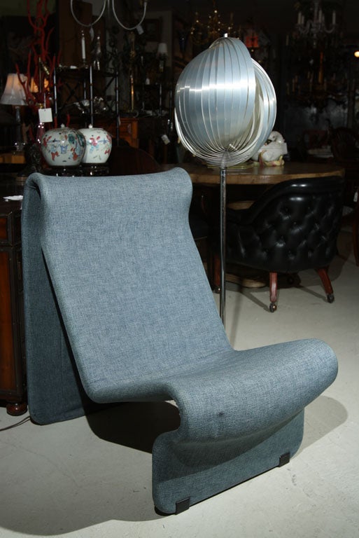 "S" SHAPED  STREACHED  FABRIC  CHAIR