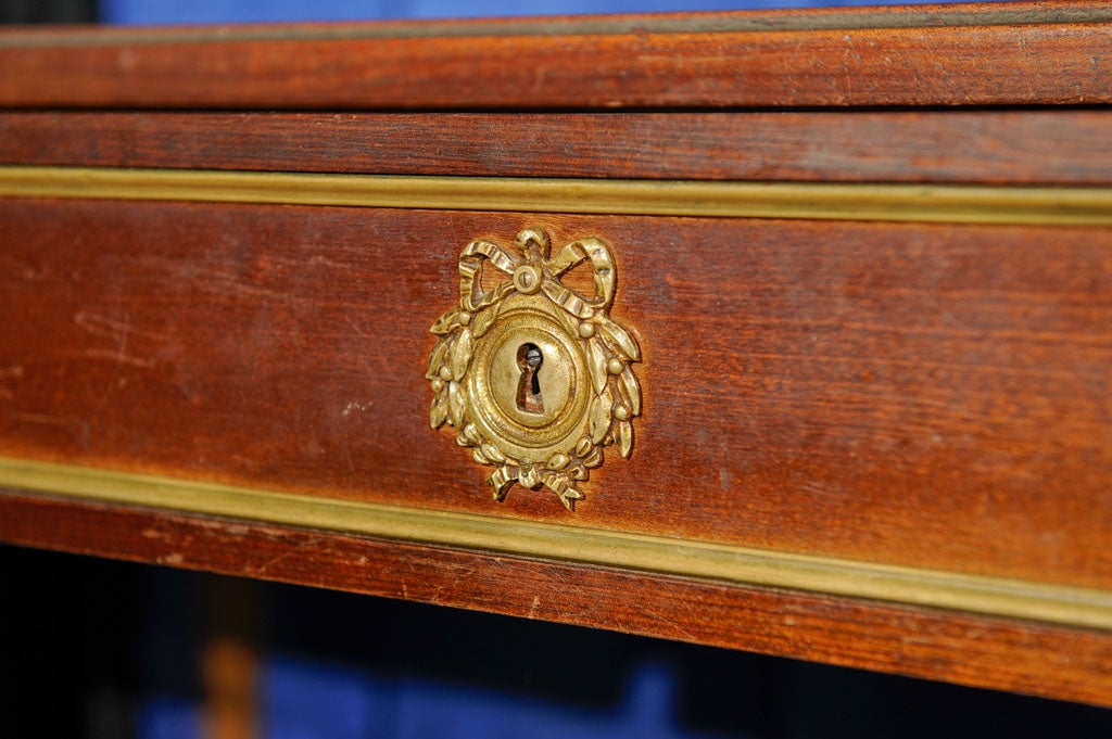 Louis XVI style mahogany desk/bureau plat For Sale 1