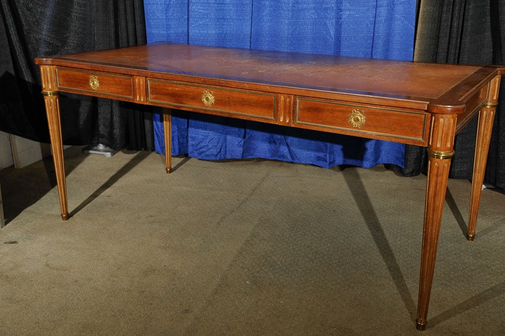 Louis XVI style mahogany desk/bureau plat For Sale 2