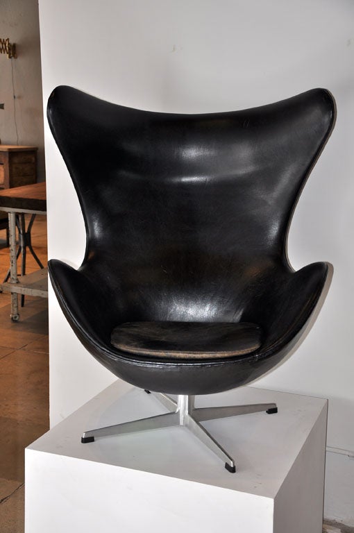 Danish ARNE JACOBSEN EGG CHAIR